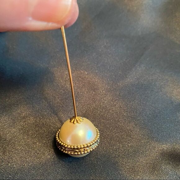 Vintage 80s Lapel Pin - Picture 3 of 6